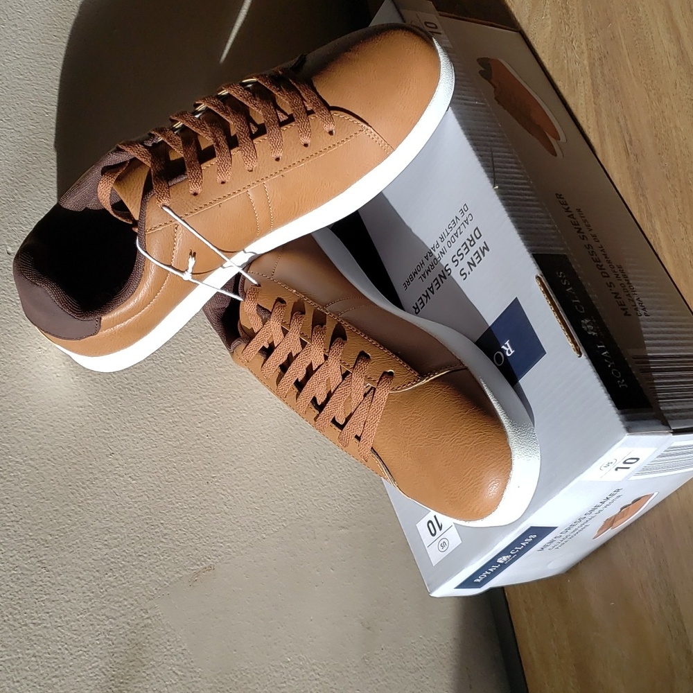 Men's Dress Sneaker
